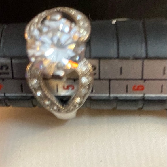 Vintage 925 Sterling Silver Cubic Zirconia ring - Picture 8 of 9
